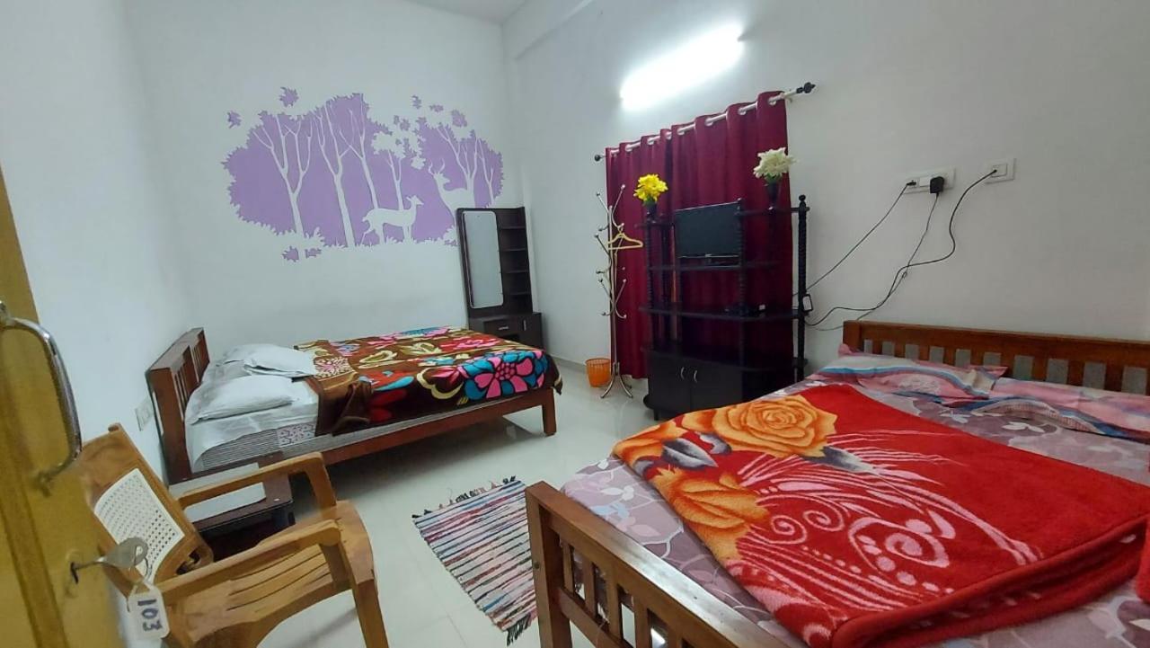 Greenpepperhomestay Munnar Anaviratty Bagian luar foto